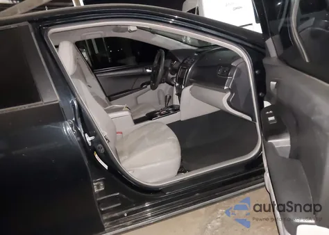 2012 Toyota Camry Le z USA, uszkodzony, nr VIN 4T4BF1FK0CR159377